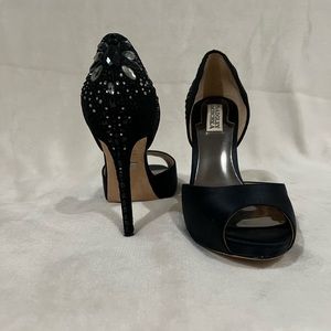 Badgley Mischka black satin heels size 7